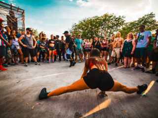 17_MOVEMENT 2018_AMI NICOLE ACRONYM