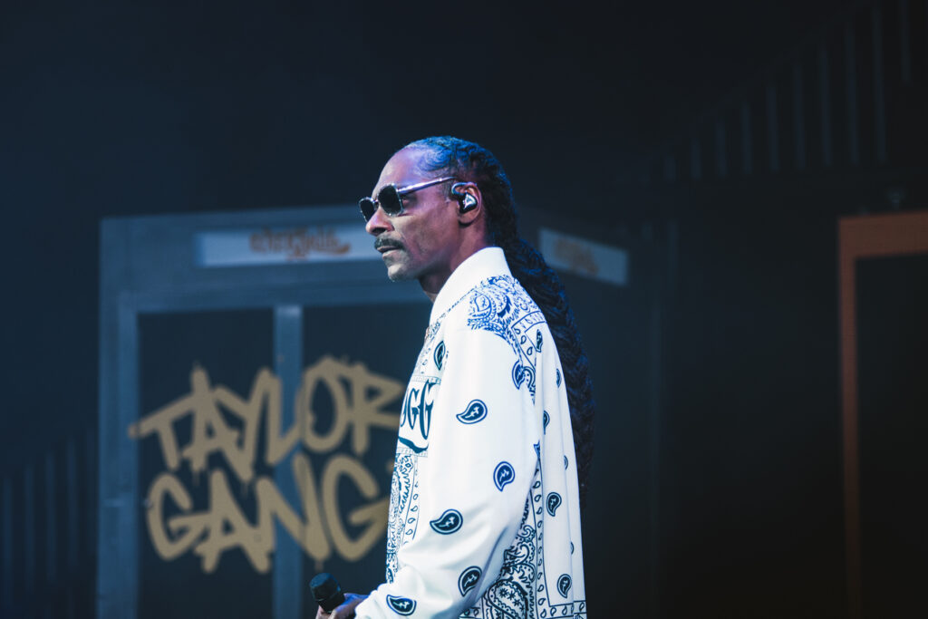 12_SNOOP DOGG 2023_AMI NICOLE ACRONYM