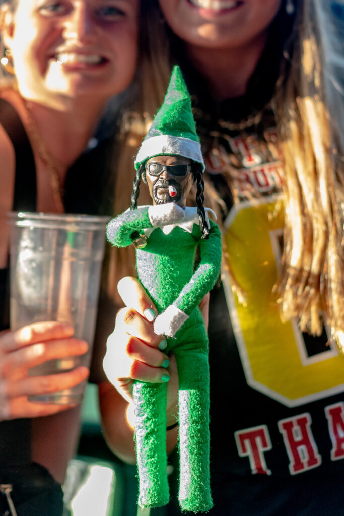 2_HIGH SCHOOL REUNION TOUR_AMI NICOLE ACRONYM