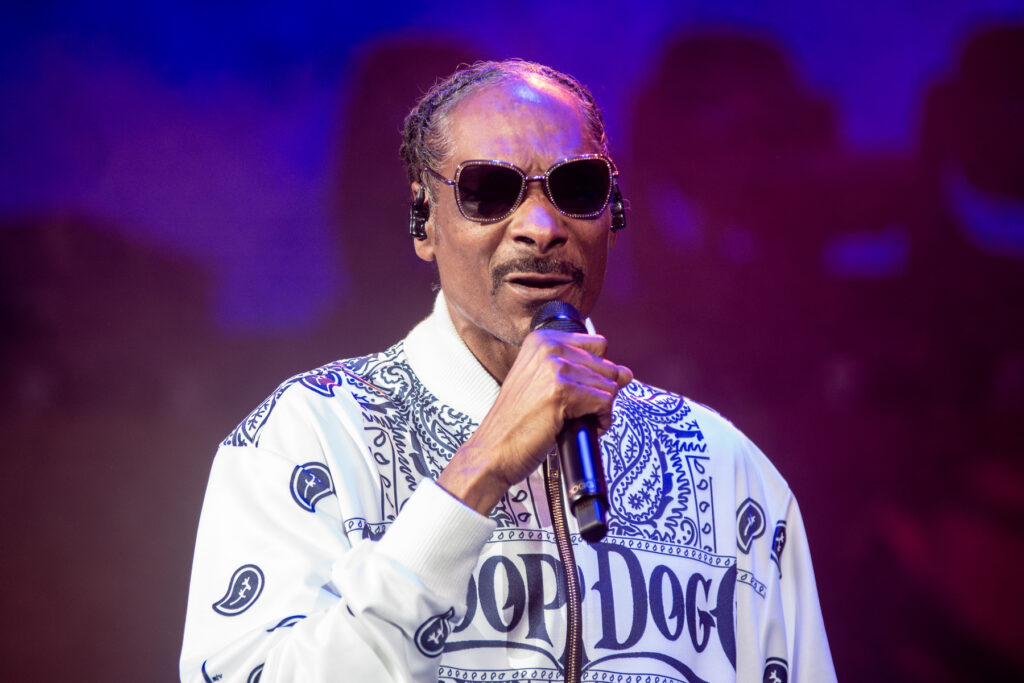 8_SNOOP DOGG 2023_AMI NICOLE ACRONYM