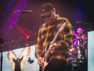 11_BREAKING BENJAMIN_AMI NICOLE ACRONYM