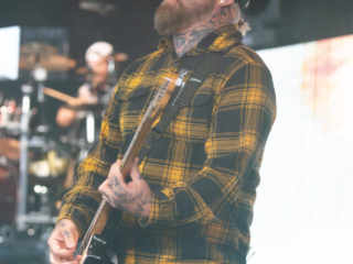 12_BREAKING BENJAMIN_AMI NICOLE ACRONYM