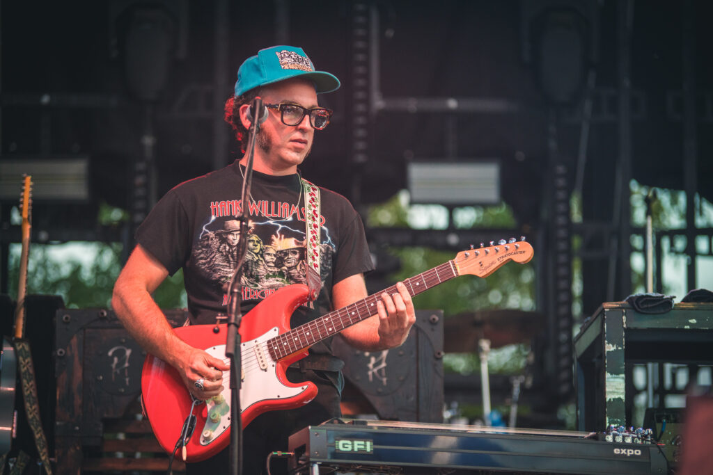 4_RANDY HOUSER_AMI NICOLE ACRONYM