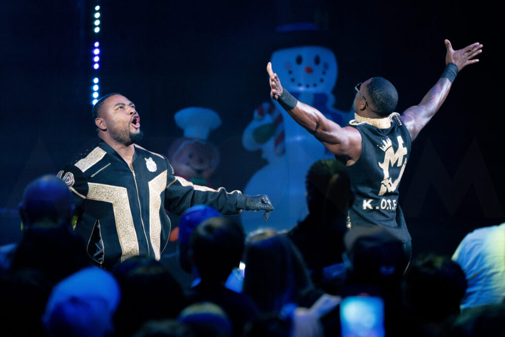 18_WWE_THE STREET PROFITS_WWE HOLIDAY TOUR 2023_AMI NICOLE ACRONYM