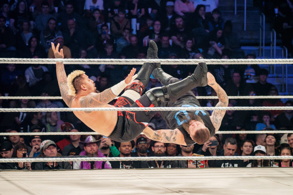 5_WWE_KEVIN OWENS SOLO SIKOA_WWE HOLIDAY TOUR 2023_AMI NICOLE ACRONYM