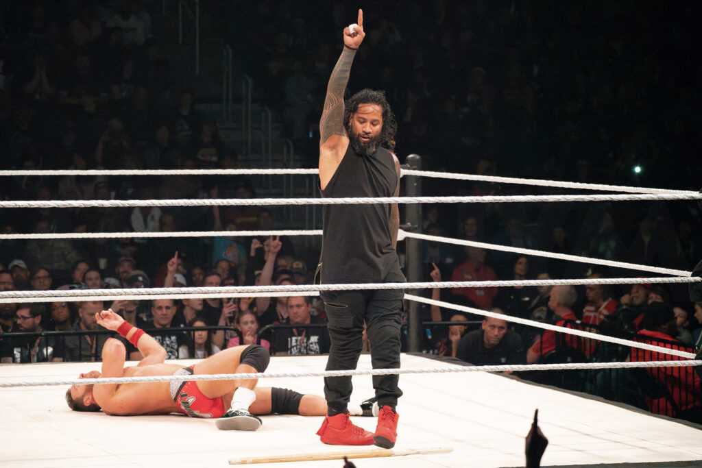 66_WWE_JIMMY USO AND LA KNIGHT_WWE HOLIDAY TOUR 2023_AMI NICOLE ACRONYM