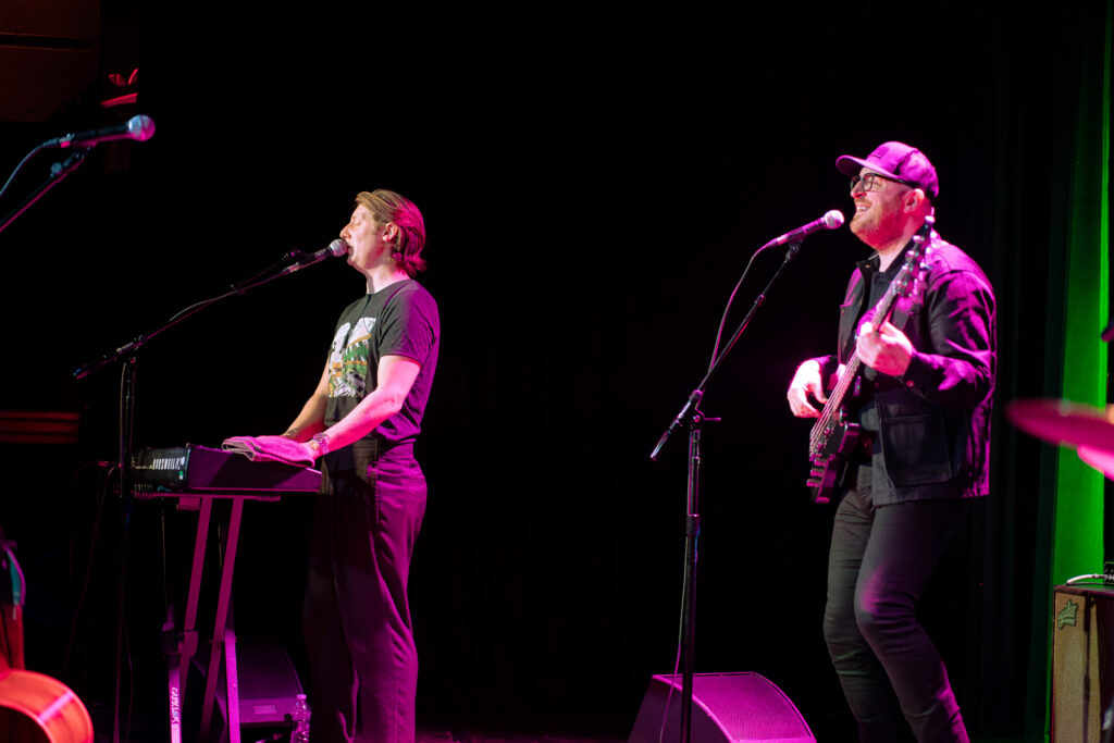 8_MAGIC BAG_ERIC HUTCHINSON_AMI NICOLE ACRONYM