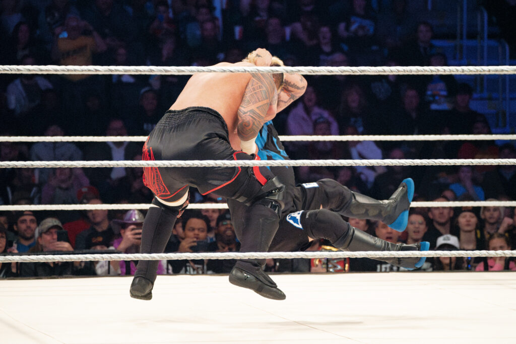 8_WWE_KEVIN OWENS SOLO SIKOA_WWE HOLIDAY TOUR 2023_AMI NICOLE ACRONYM