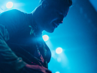 8_WE THE KINGS_AMI NICOLE ACRONYM