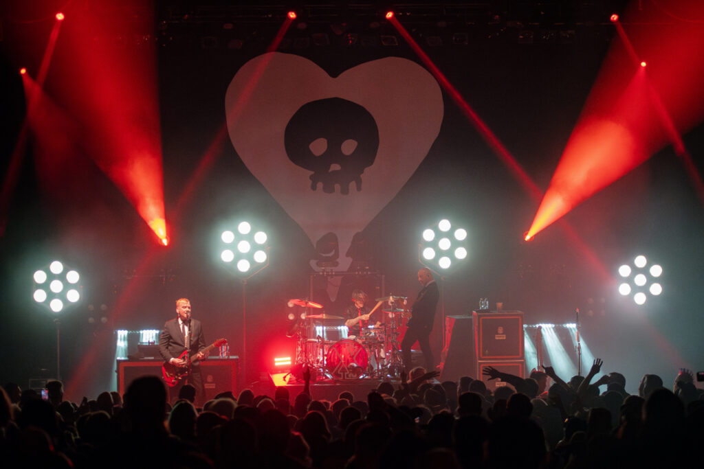 22_ALKALINE TRIO_AMI NICOLE ACRONYM