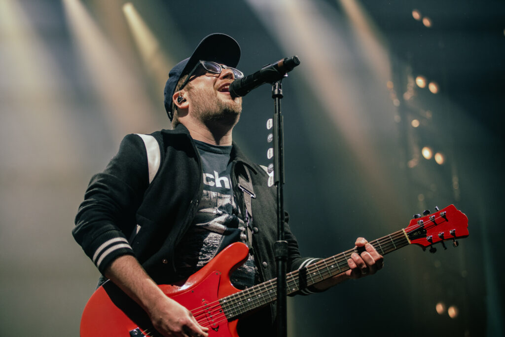 5_FALL OUT BOY_AMI NICOLE ACRONYM