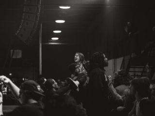 2_MICROWAVE (CROWD)_AMI NICOLE ACRONYM