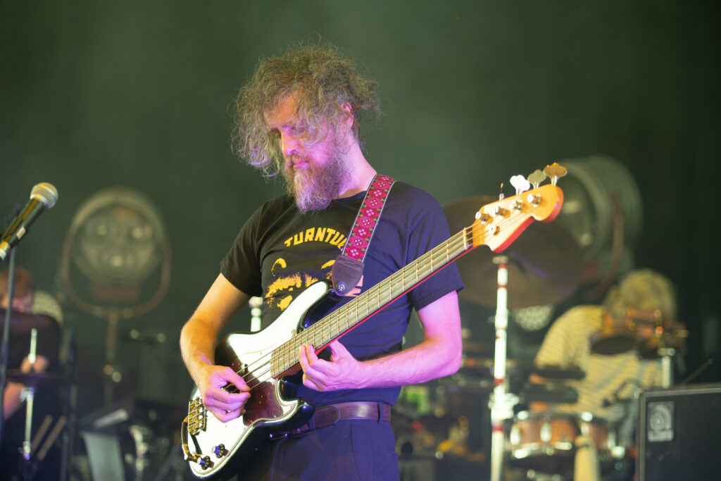 7_MODEST MOUSE_AMI NICOLE ACRONYM