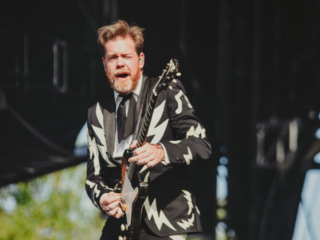 11_THE HIVES_AMI NICOLE ACRONYM