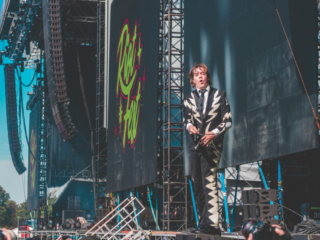 4_THE HIVES_AMI NICOLE ACRONYM