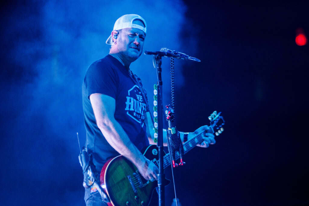 10_3 DOORS DOWN_AMI NICOLE ACRONYM