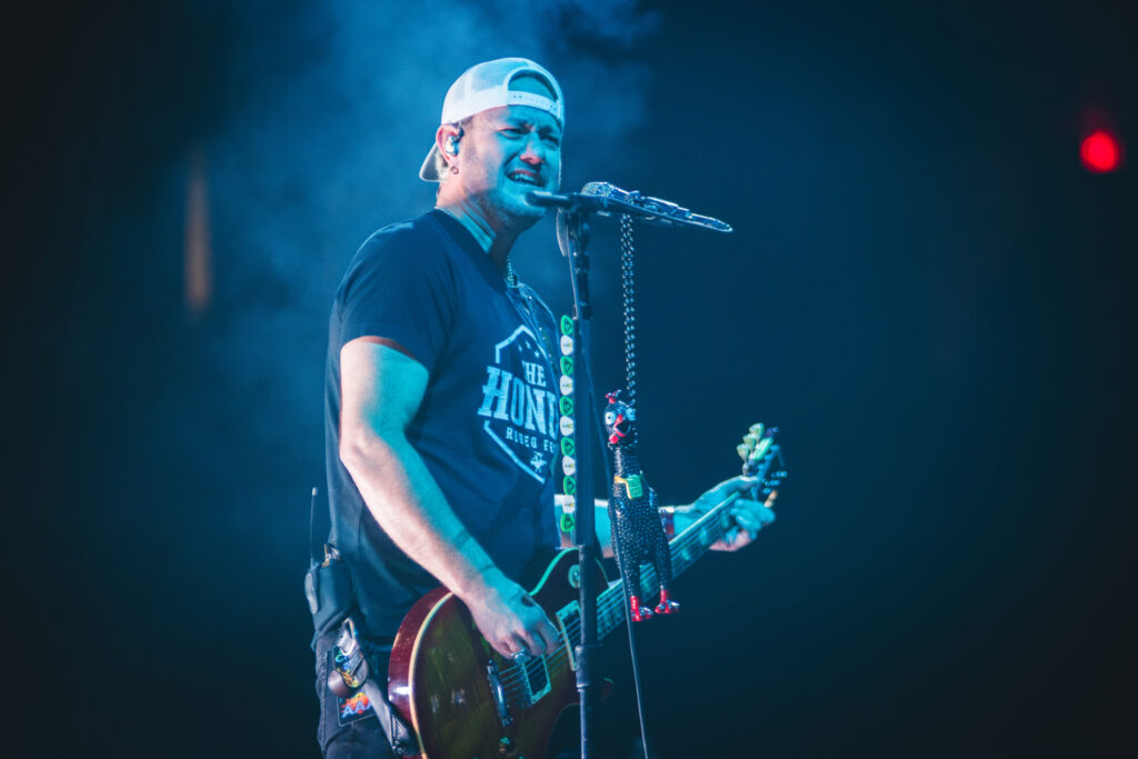 11_3 DOORS DOWN_AMI NICOLE ACRONYM