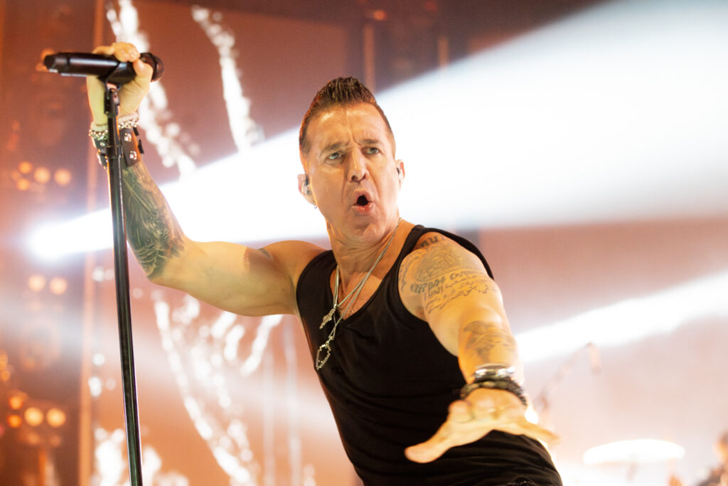 17_CREED_AMI NICOLE ACRONYM