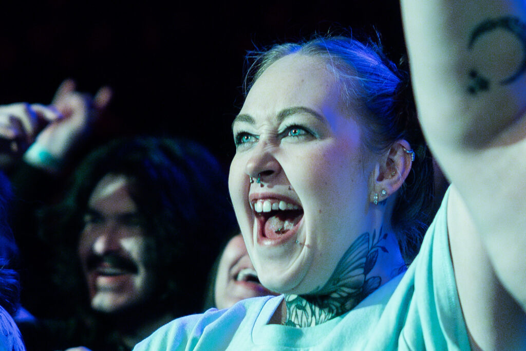FAN SEVENDUST_AMI NICOLE ACRONYM