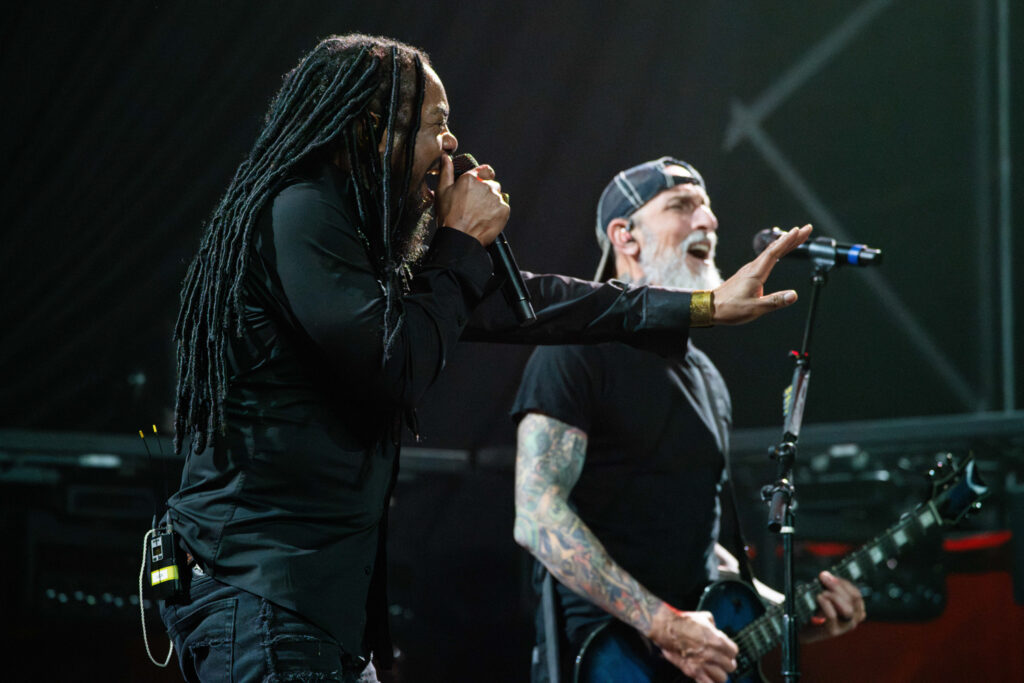 SEVENDUST_AMI NICOLE ACRONYM_14
