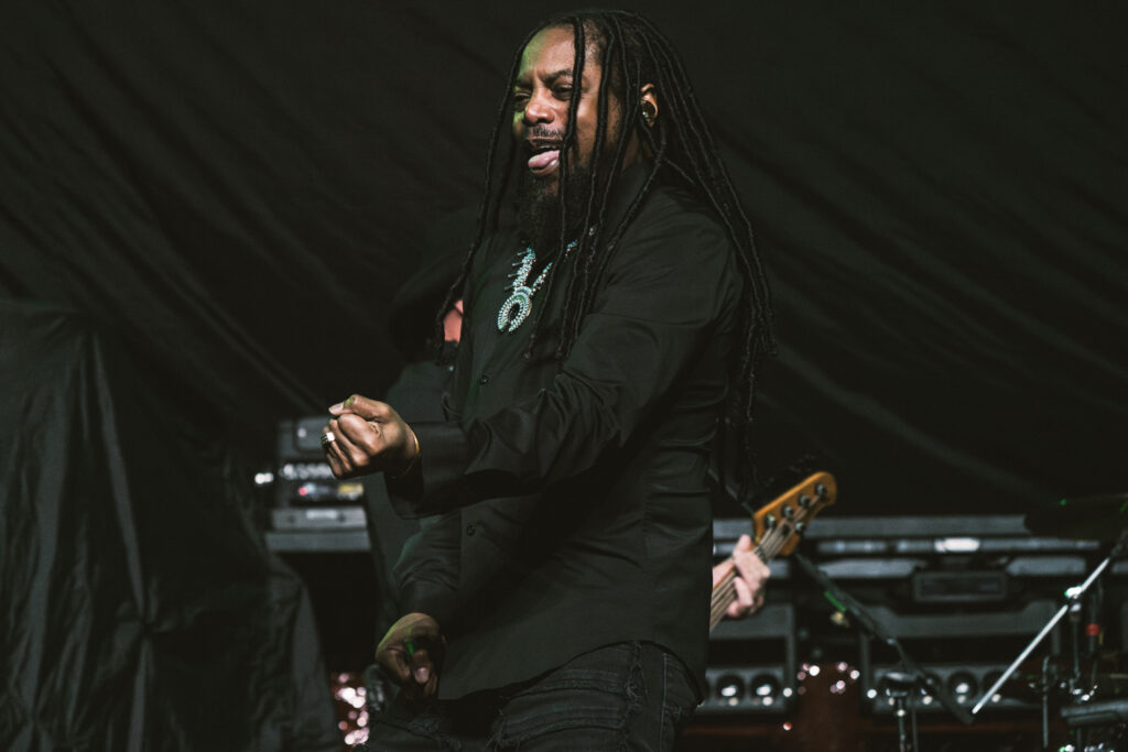 SEVENDUST_AMI NICOLE ACRONYM_7