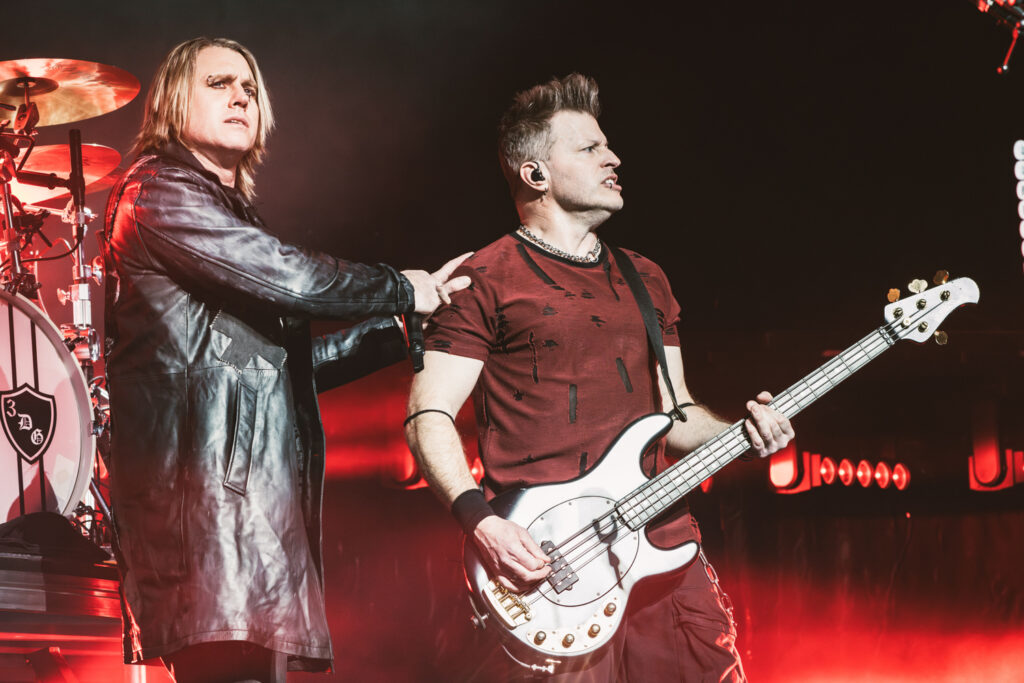 THREE DAYS GRACE_AMI NICOLE ACRONYM_10