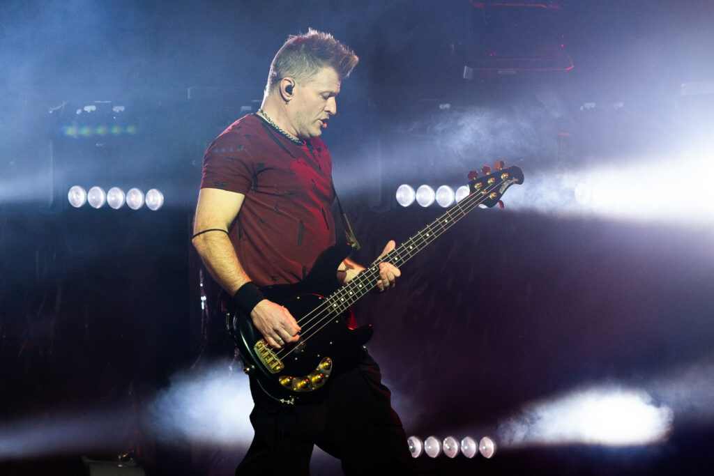 THREE DAYS GRACE_AMI NICOLE ACRONYM_9