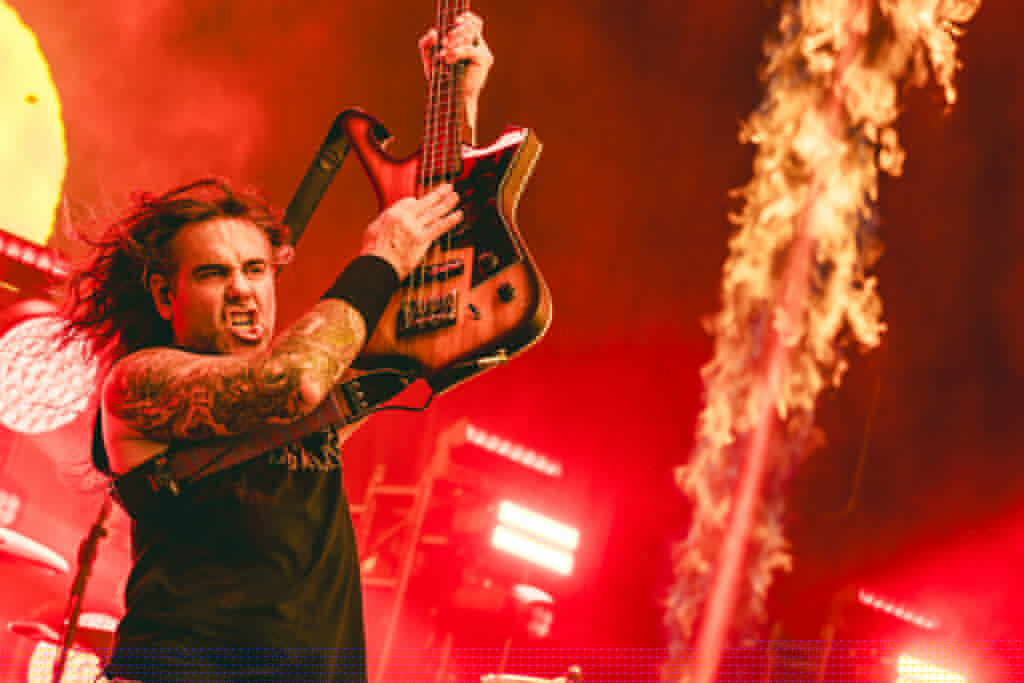 KILLSWITCH ENGAGE_AMI NICOLE ACRONYM_9