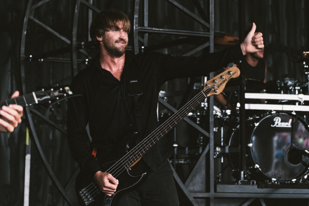 PARKWAY DRIVE_AMI NICOLE ACRONYM_16