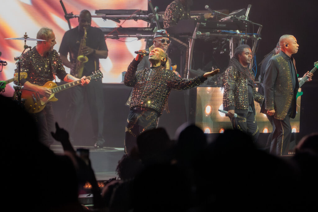 EARTH WIND AND FIRE_GAVIN KOENIG_4