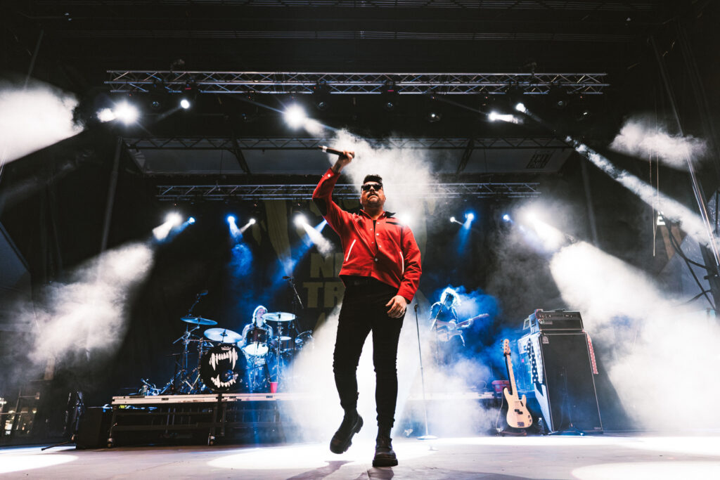 NEON TREES_AMI NICOLE ACRONYM_12