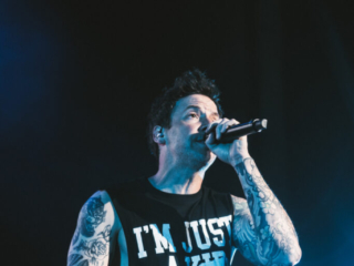 SIMPLE PLAN_AMI NICOLE ACRONYM_1