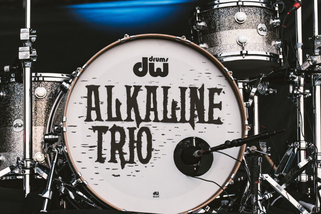 ALKALINE TRIO_AMI NICOLE ACRONYM @ACRONYMIS_1
