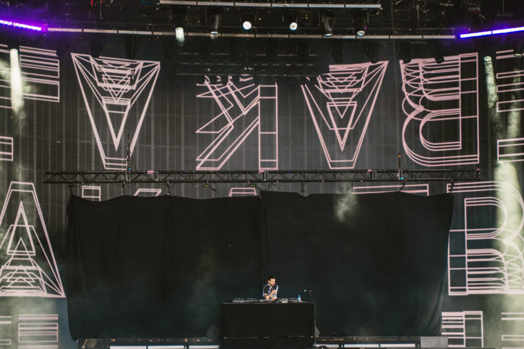 A-TRAK_AMI NICOLE ACRONYM @ACRONYMIS-1