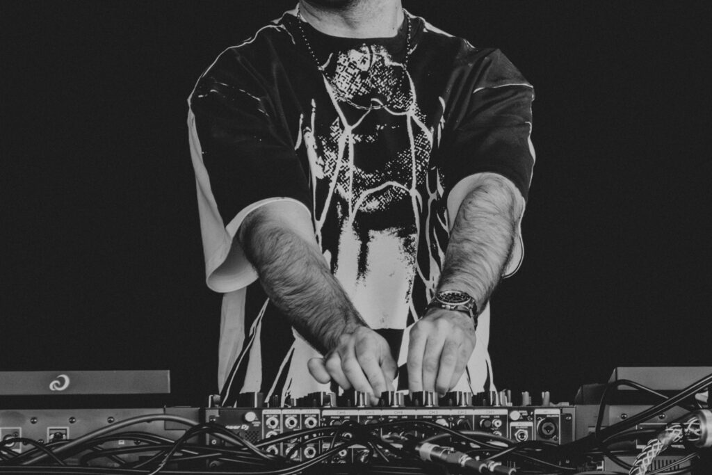 A-TRAK_AMI NICOLE ACRONYM @ACRONYMIS-3