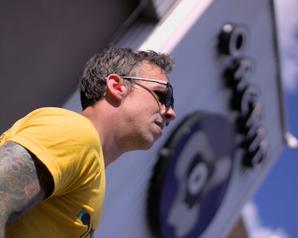 Pandemic Pat and the Murder Hornets_DANTE VOZZA-3