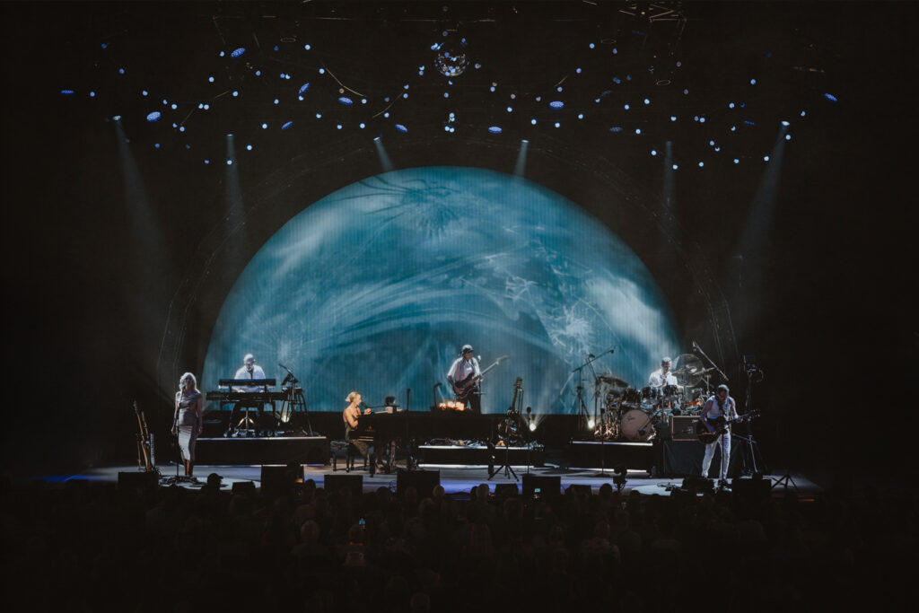 sarahmclachlan_emrraw14