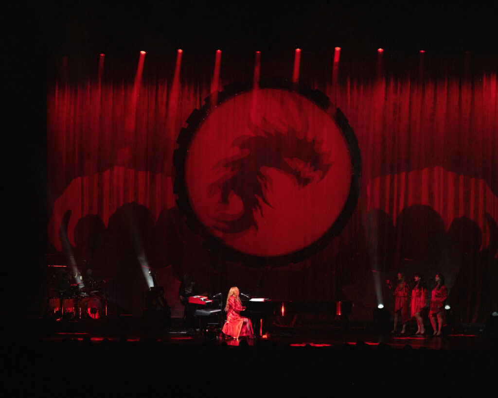 toriamos_erinroosen@lowlightdistrict-17