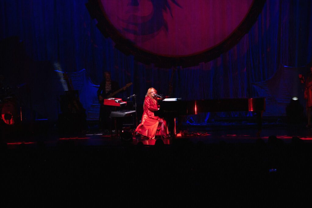 toriamos_erinroosen@lowlightdistrict-20
